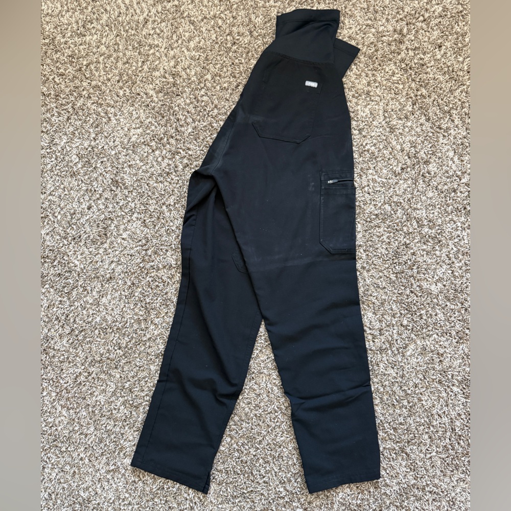 Figs Women's Yola Maternity Scrub Pants in Black